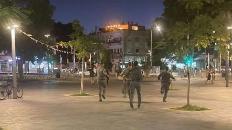 Tel Aviv'de silahli saldiri: 6 kisi yasamini yitirdi!