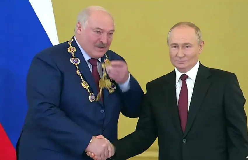 ڤلادێمیر پووتین بەرزترین خەڵاتی ڕووسیای بەخشییە لوکاشینکۆ