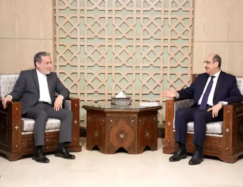 Wezîrê karên derve yê Îranê Arakçi seredana Samê kir