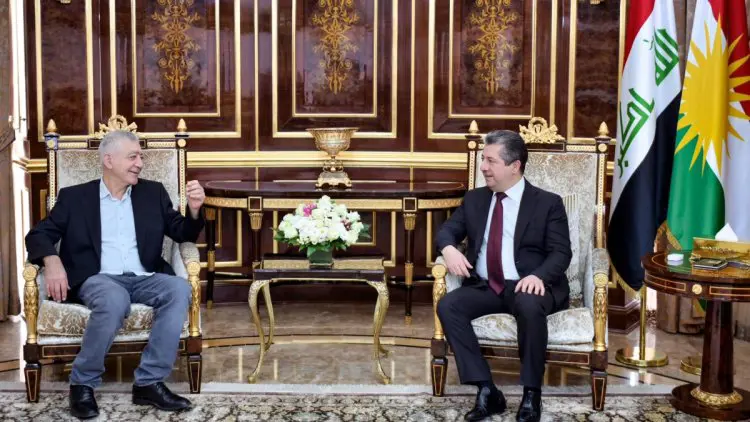 Basbakan Barzani, Ciwan Haco'yu Kürt sanatindaki vatanseverlik rolünden dolayi övdü