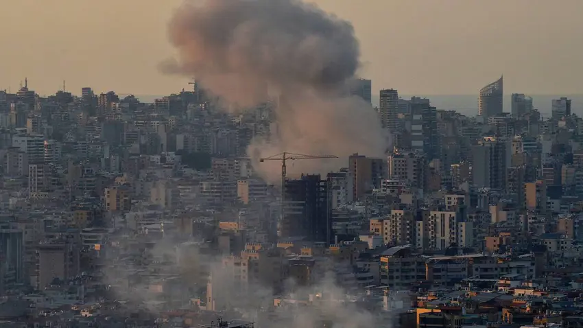 Israil ile Lübnan arasindaki ateskes yürürlüge girdi