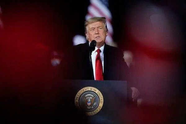 فۆکس نیوز : "وەرچەرخانێکی شۆککەر" لە بەرژەوەندی کاندیدی کۆمارییەکان ڕوودەدات