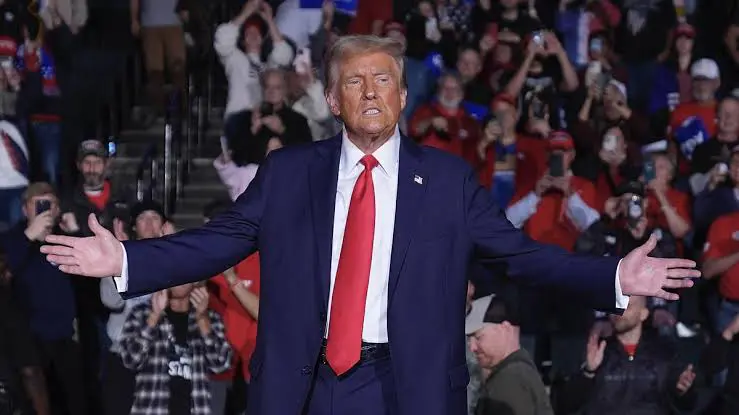 Trump, seçimleri ikinci kez kazandi