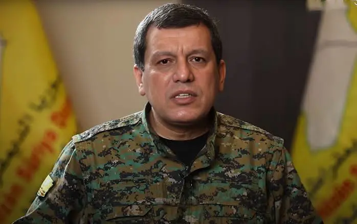 Mezlûm Ebdî ligel sandeka Amerîkî û Fransî serdana Samê dike