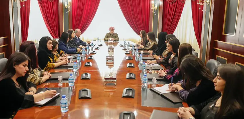 Serok Barzanî pêswazî li sanda Yekîtiya Jinên Kurdistanê kir