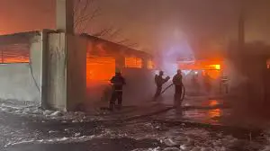 Li Batmanê agir bi fabrika mobîlya ket