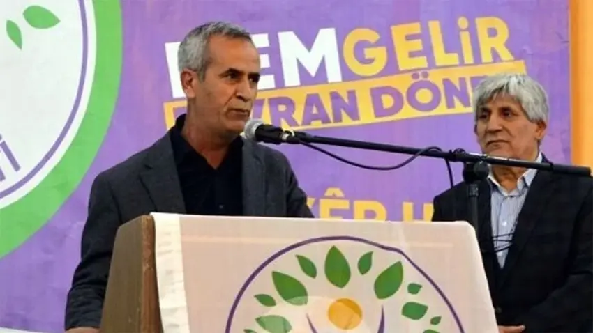 Saredarê Qoserê (Kiziltepe) yê DEM Partiyê ji partiya xwe îstîfa kir