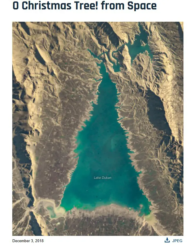 ناسا بە دەریاچە دووکان دەڵێت ''دار کریسمس ی سەر زەوی''