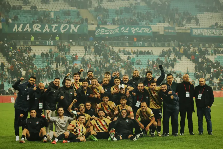 Vanspor, Bursa'yi kendi evinde eledi: Amedspor'dan anlamli paylasim