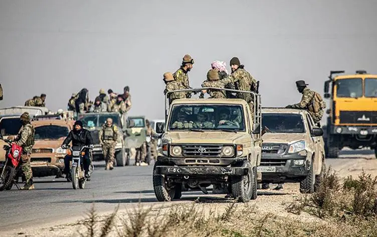 Kontrola bajarê durziyan, Suweydayê ji destê artêsa Esed derket