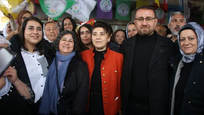 Leyla Zana: Saredarî ji bo çand û hunera Kurdî û paqijkirina mêjî pêwîst e!