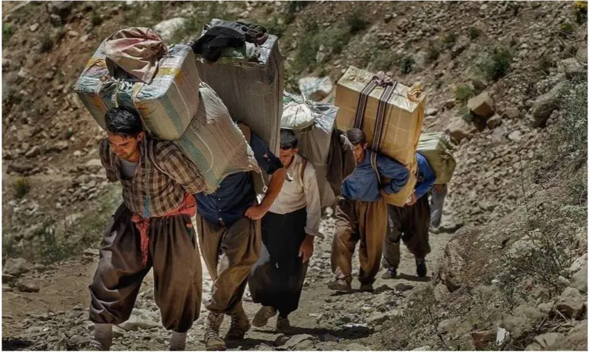 دوو کۆڵبەر بە هۆی تەقینەوەی مین بریندار بوون