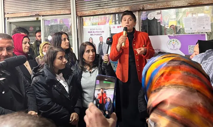 Leyla Zana: Em rêya sêyemînin