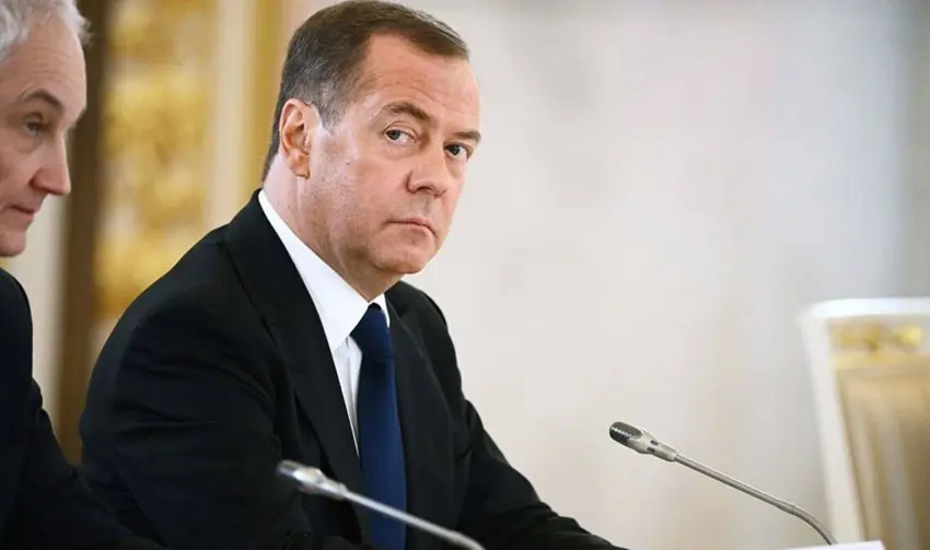 Rusya: Almanya savasa hazirlaniyor!