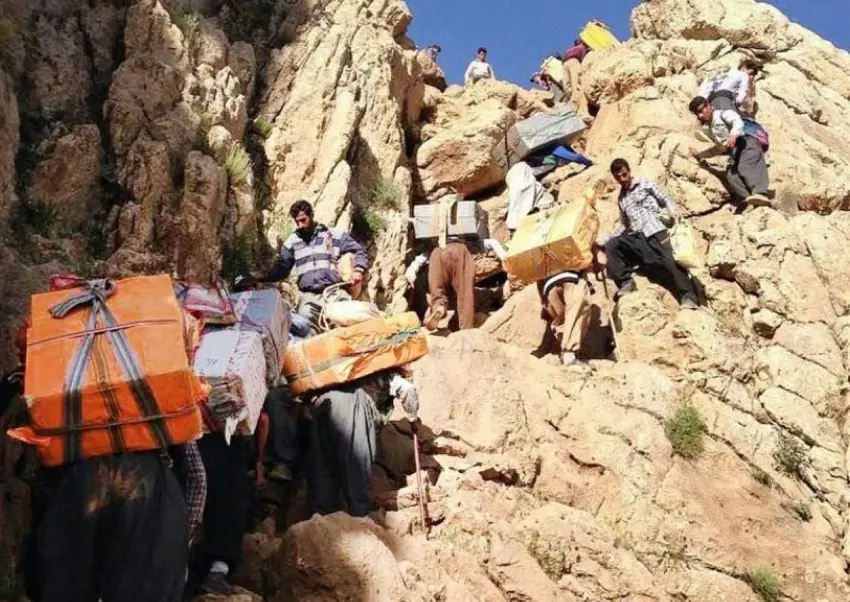 پێنج كۆڵبەر بە تەقەی ڕاستەوخۆی هێزەکانی ئێران بریندار کران