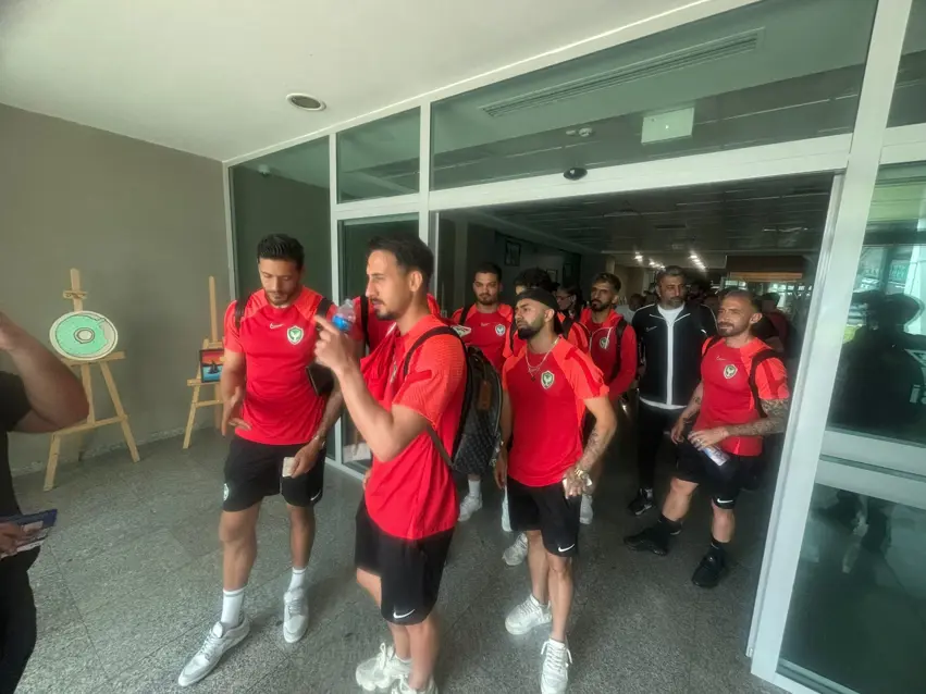 Lider sampiyonlugunu ilan etmek istiyor: Amedspor'un Soma yolculugu basladi
