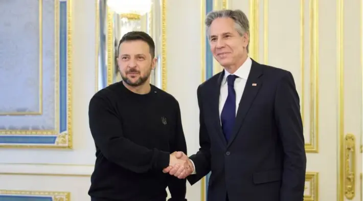 بلینکن بە سەردانێکی ڕانەگەیەندراو گەیشتە کیێڤ