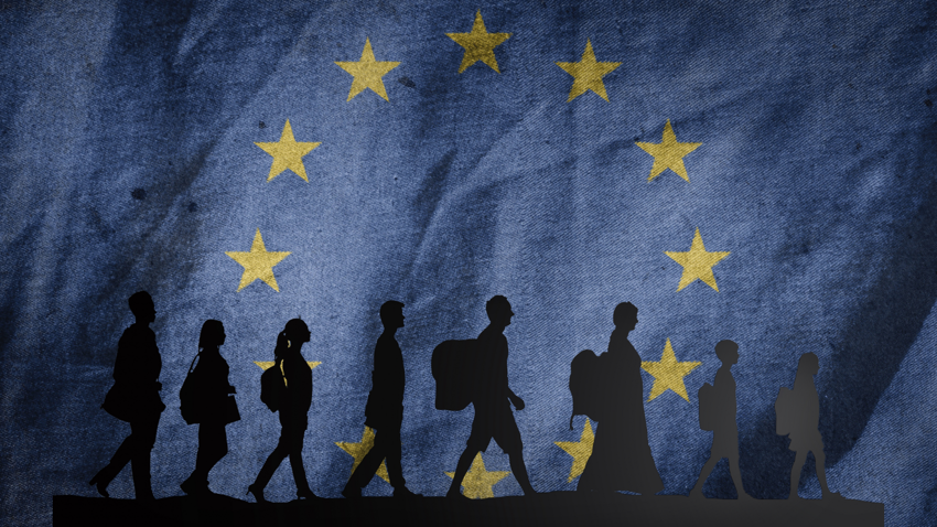 YE bi projeyekê rêya koçber û penaberan li xwe asteng dike