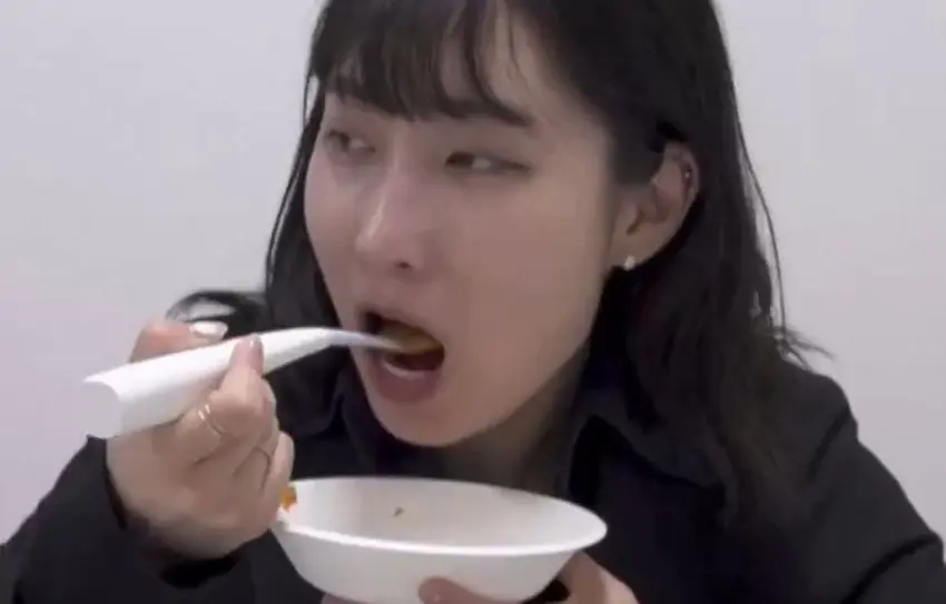 ژاپۆنییەکان بۆ کەم کردنەوەی بەکارهێنانی خوێ "کەوچکی خوێ"یان درووستکردووە