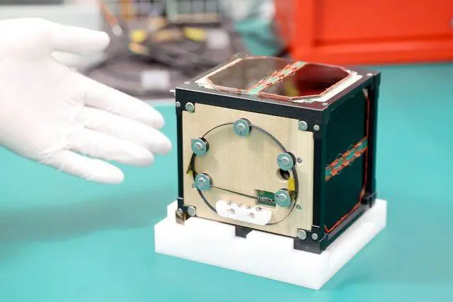 ژاپۆن پەردەی لە سەر یەکەمین مانگی دەستکردی دار لە جیهاندا لادا