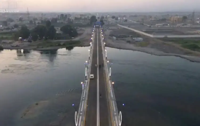 Rêveberiya Xweser a Rojava li Reqayê pireke mezin vekir