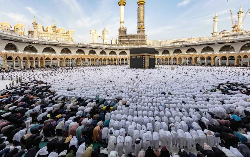 ١٣ حاجی دانیشتووی هەرێمی کوردستان گیانیان لەدەستداوە