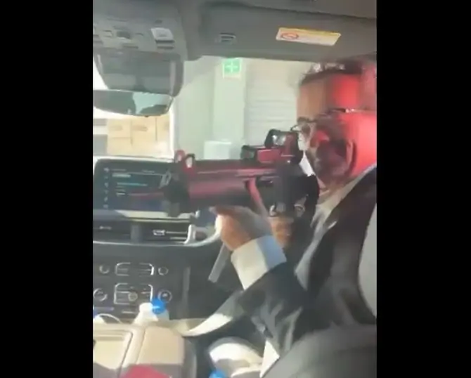 باڵیۆزی بەریتانیا لە مەکسیک لە کارەکەی دوورخرایەوە