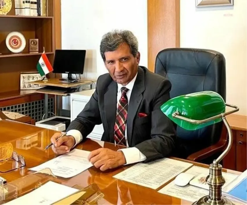 Balyozê Hindistanê yê Ankara jiyana xwe ji dest da