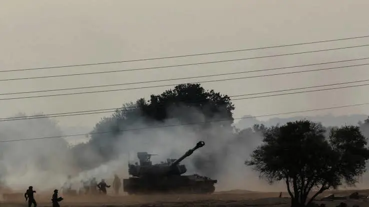 Israil: Hizbullah'in silah depolarini ve tesislerini vurduk!