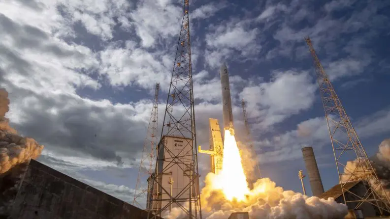 Avrupa roketi Ariane 6 basariyla uzaya firlatildi