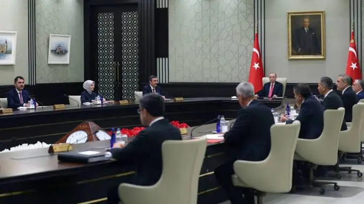 Türkiye | Iki bakan daha görevden alinacak iddiasi!