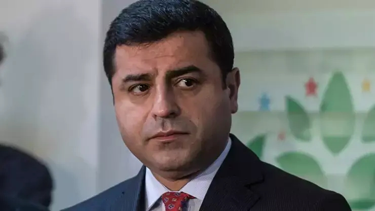 Dadgehê 2 sal û 6 meh ceza da serokê berê yê HDPê Selahattin Demirtas