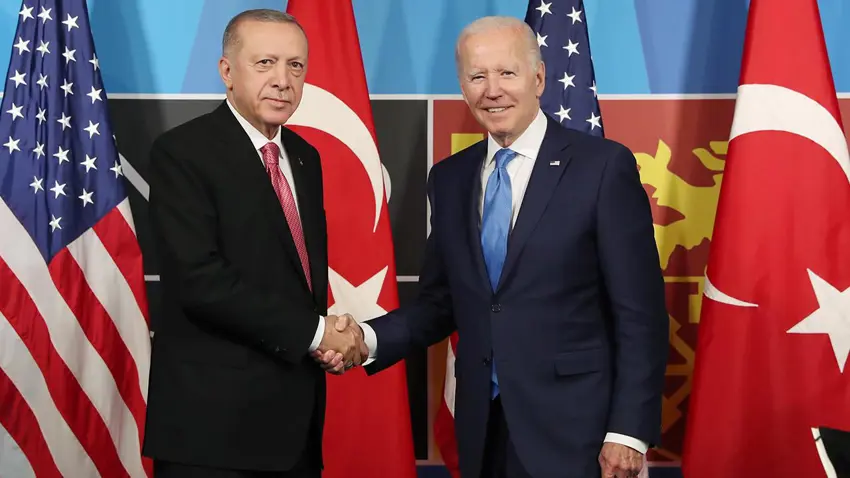 Erdogan pistî pevguhertina girtiyan li Enqereyê bi Biden re axivî