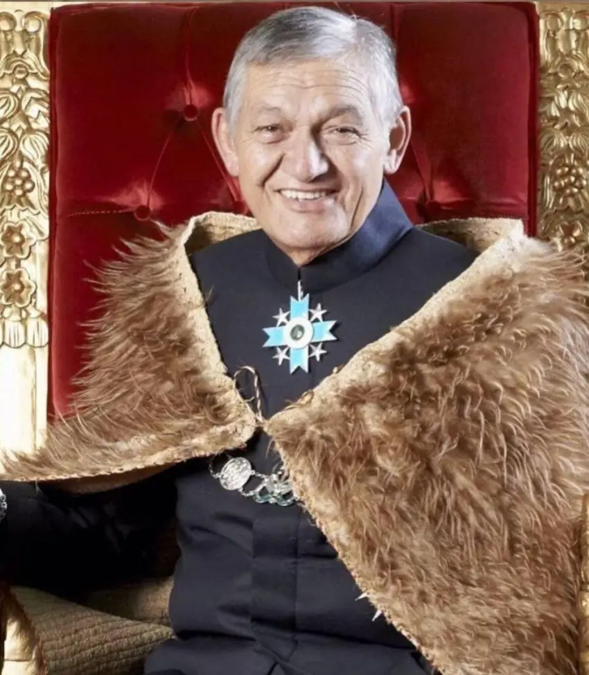 پاشای نیووزلەندا لە تەمەنی ٦٩ ساڵیدا کۆچی دوایی کرد