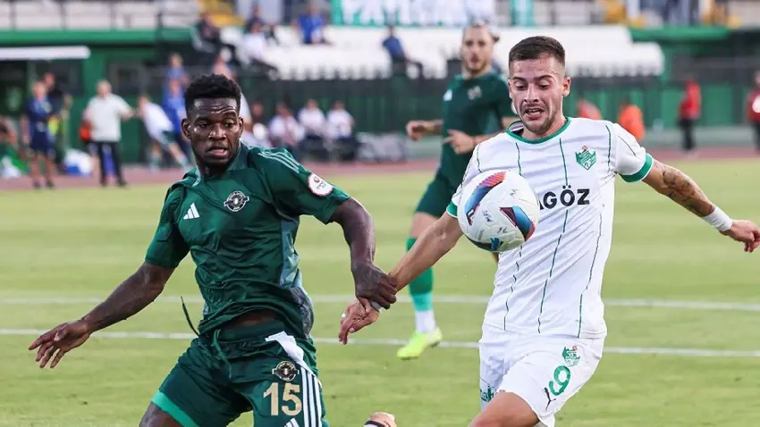 Igdir FK evinde Esenler Erok'tan darbe aldi