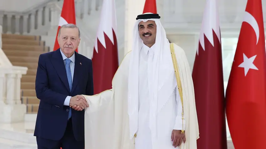 Erdogan ve Katar Emiri Doha'da görüstü
