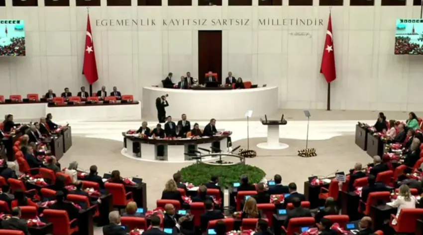Parlamentoya Tirkiyeyê (TBMM) wê hefteyekê navberê bide