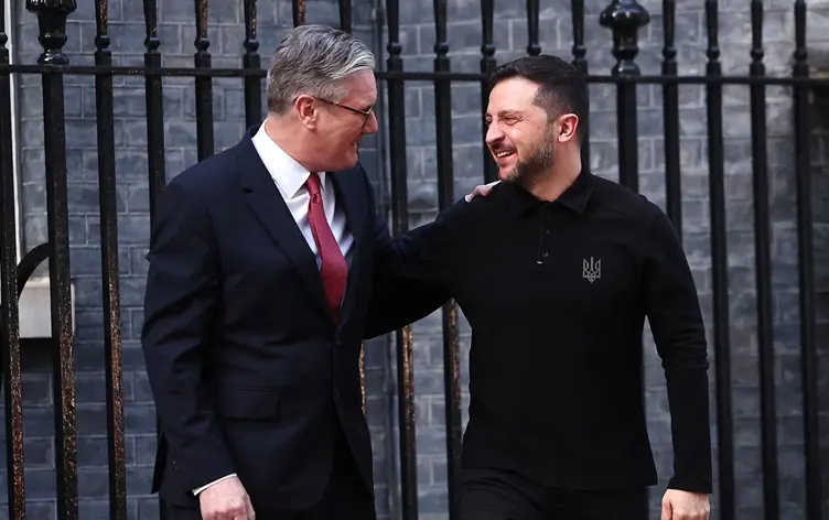 Zelenski, Londra’da Starmer ile görüstü