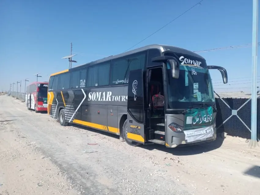 Rojava | 55 Sûriyeyî ji Kampa Holê hatin derxistin