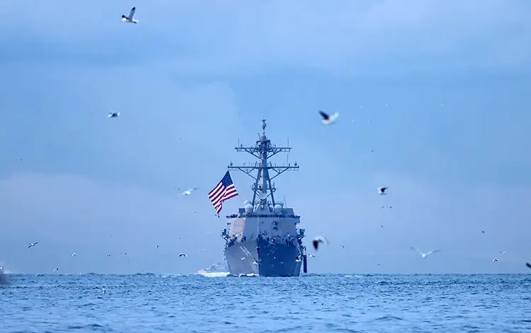 Venezuela’ya Yakin Bölgede ABD Savas Gemisi Demir Atti!