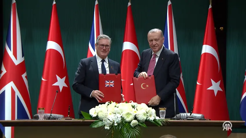 Ingiltere-Türkiye anlasti: 44 Eurofighter uçagi alinacak