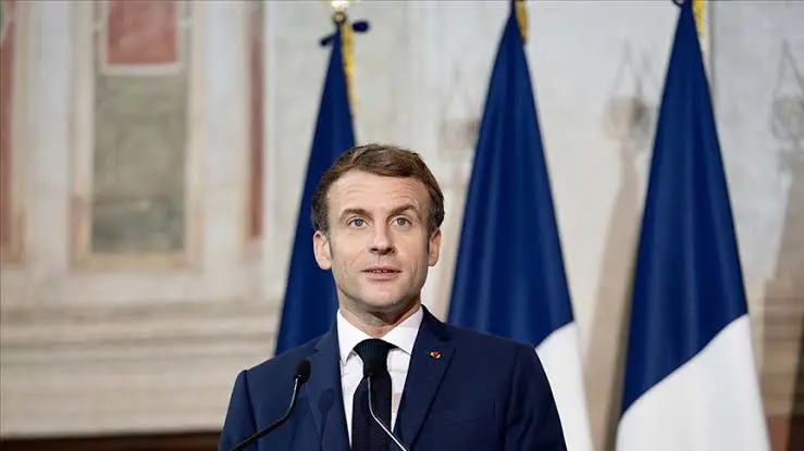 Macron: "2025’te önemli konular referanduma götürülecek"