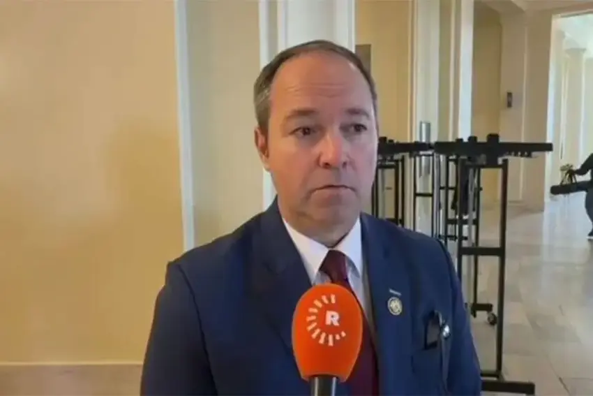 Endamê Kongreya Amerîkayê Stutzman: Divê li Sûriyeyê Sîstemeke Federal Bê Avakirin