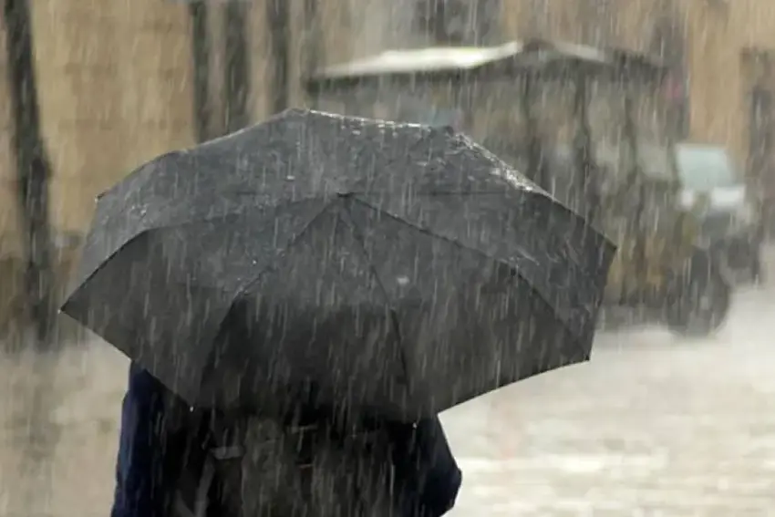 Ji bo gelek bajarên Bakurê Kurdistanê hisyariya baran û berfê hat dayîn