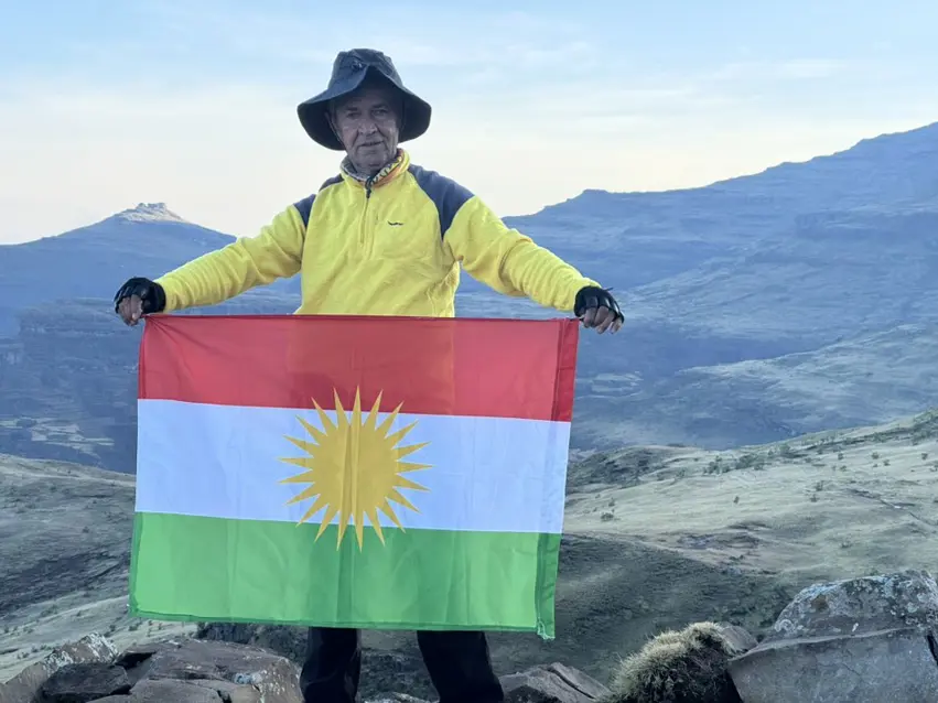 Kürdistan Bayrağını, Etiyopya'nın en yüksek dağında açtı