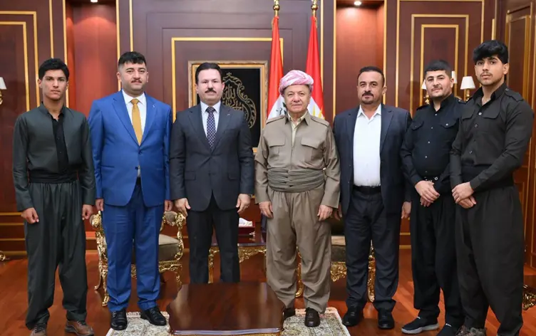 Mesud Barzani: 'Hiç kimsenin Kürdistan bayrağının göndere çekilmesini engellemeye hakkı yoktur'