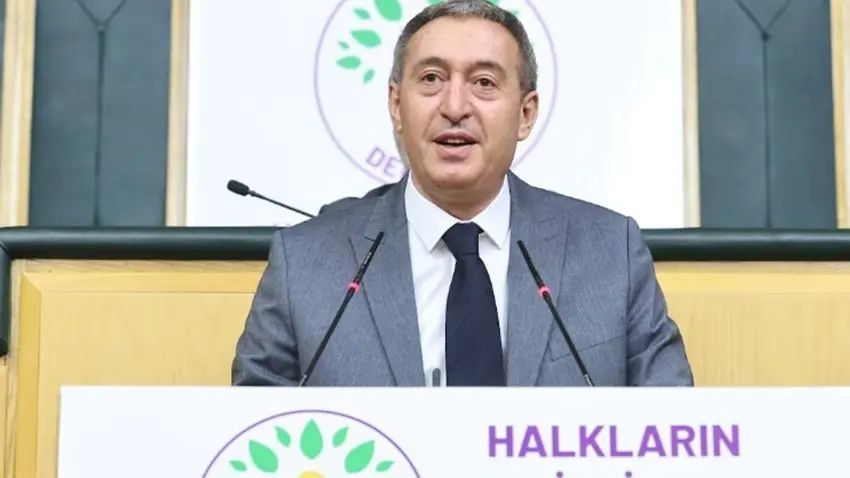 Bakirhan: "Kayyumla demokrasi yan yana durmaz"