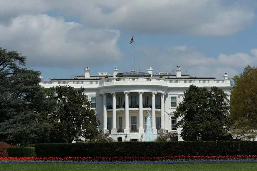 ترامپ ئامادەیە سزاکانی سەر ڕووسیا پەسەند بکات ئەگەر بڕیاری کۆتایی بدرێت