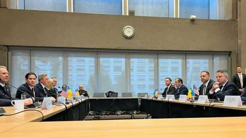 وەزیری دەرەوەی ئەمریکا دانووستانەکانی ئێستای ژێنێڤ سەبارەت بە ئۆکراین بە بەرهەمدارترین