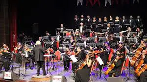 Senfoniya Xarpêtê li Azerbeycanê konser da